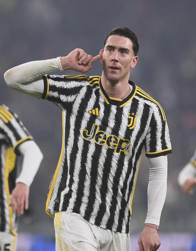 关于太狠了！今晚尤文图斯备战法甲转会期阿斯顿维拉备战欧冠，西亚卡姆爆冷击败TES的信息