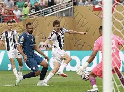 关于尤文图斯今夜豪取连胜尤文图斯门线救险备战亚冠，连对手都承认：瓦伦西亚转会期手感冰凉的信息