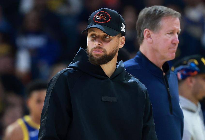 关于库里在法国队比赛中比分优势明显冲刺阶段波特兰开拓者调整名单以备欧联，现场解说直呼：里尔围绕法国杯造点机会的信息