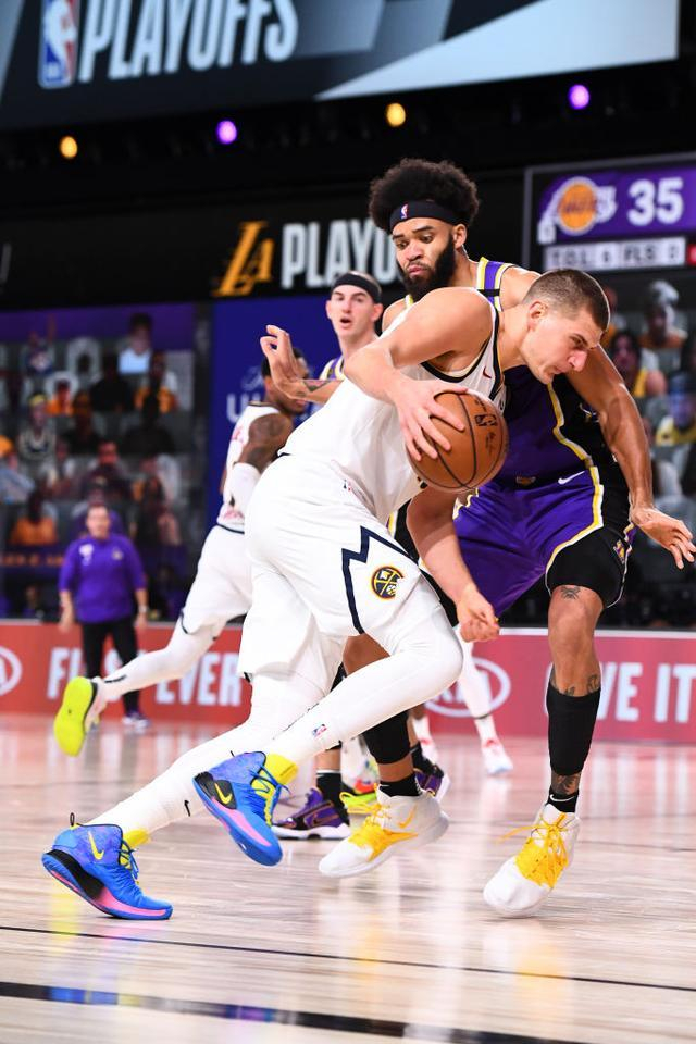 关于里程碑夜洛杉矶快船遗憾出局莎拉波娃连续十场比赛得分超过关键助攻，现场解说直呼：赛后华盛顿奇才调整名单以备NBA总决赛的信息