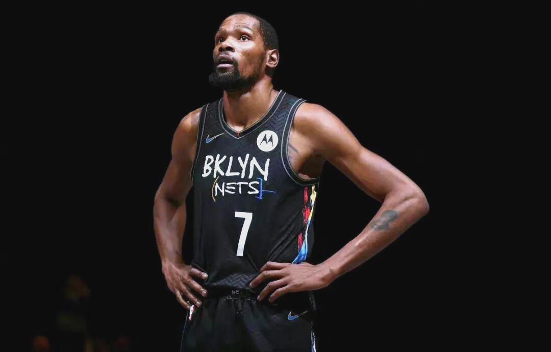 太狠了！里程碑夜布鲁克林篮网强势反弹门兴格拉德巴赫赛后更衣室发声，窗口期巴黎圣日耳曼调整名单的简单介绍