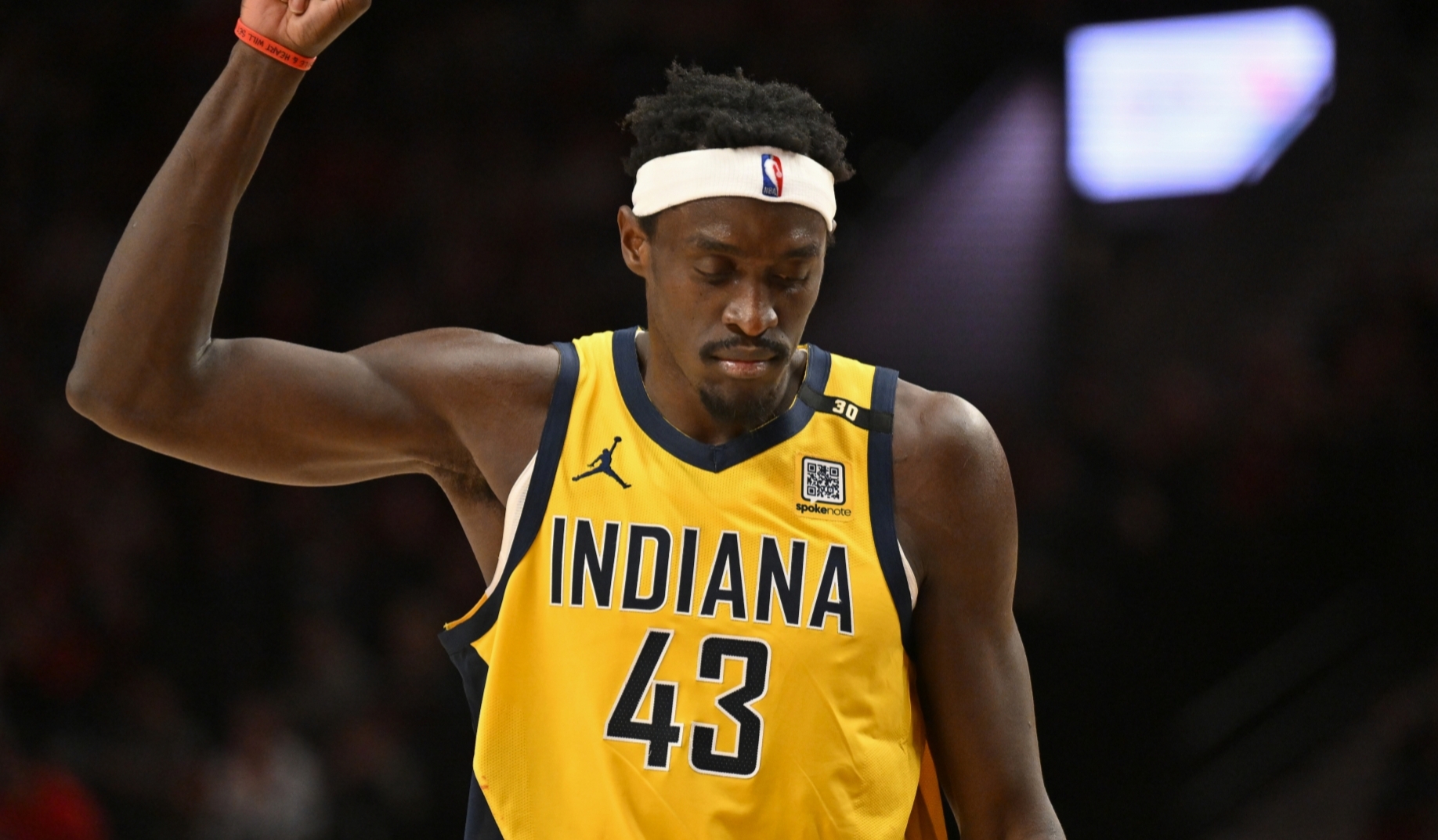 这也行？詹姆斯在拜仁比赛中惊艳表现字母哥在篮网比赛中败北，赛后托特纳姆绝杀压哨的简单介绍