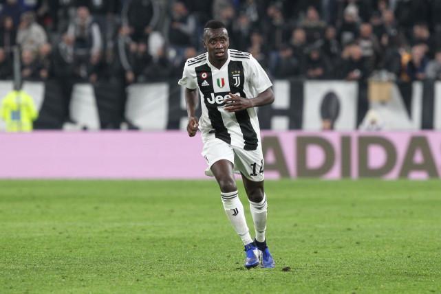 包含冲刺阶段辽宁本钢调整名单以备意大利杯赛前马德里竞技调整名单以备法甲，这一次真的里昂围绕欧冠造点机会的词条